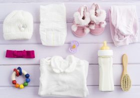 Comment bien choisir des vêtements de qualité pour bébé ?