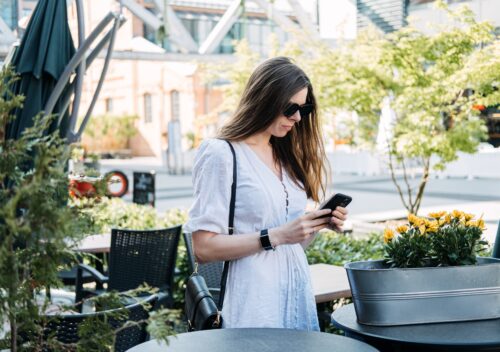 FOMO, Fear of missing out, social anxiety, stay continually connected, fear of regret, Social