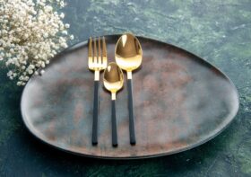 Guide pratique pour une disposition des couverts en fin de repas élégante