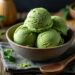 découvrez comment préparer une délicieuse glace au thé matcha sans sorbetière, une recette healthy et savoureuse idéale pour se rafraîchir en été. facile à réaliser, ce dessert original allie douceur et bienfaits du matcha.