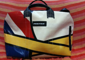 Pourquoi choisir des sacs Freitag, recyclés au look urbain ?