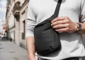 Les sacs crossbody : un accessoire pratique pour vos aventures urbaines
